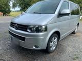 Volkswagen VW T5 Caravelle - Volkswagen T5 Caravelle aus 2012