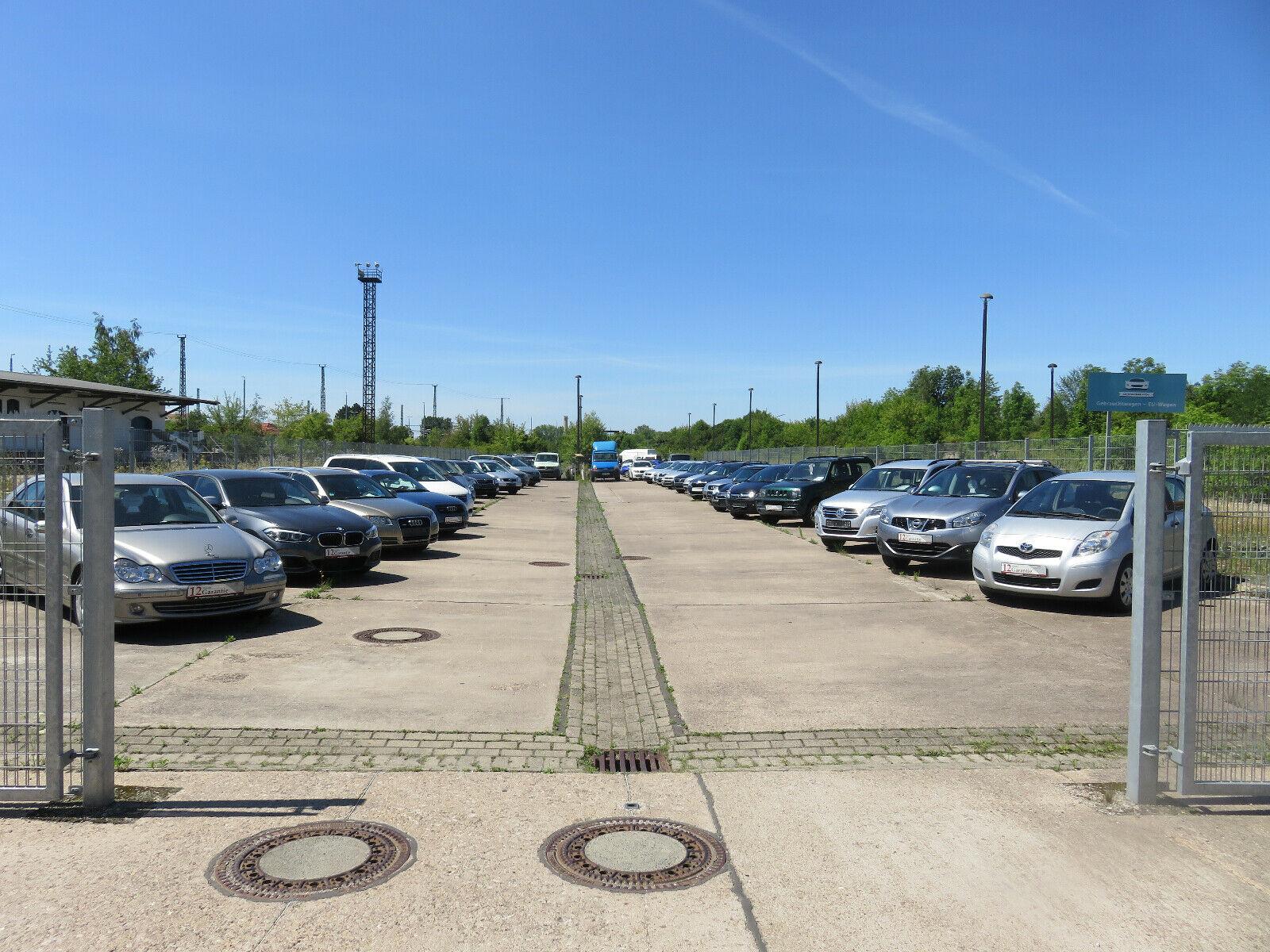 showroom-image-top