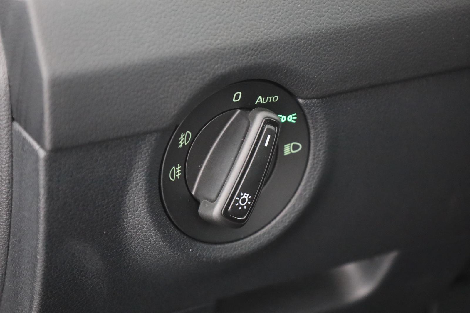 Skoda Octavia Combi 1.0 TSI Tour LED Navi Sitzheizung, миниатюра 21