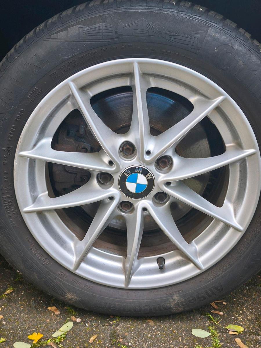 BMW  2010 — photo 9