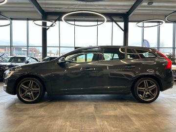 Volvo V60 Kombi Linje Business *Navi*Klima*AHK*Xenon*