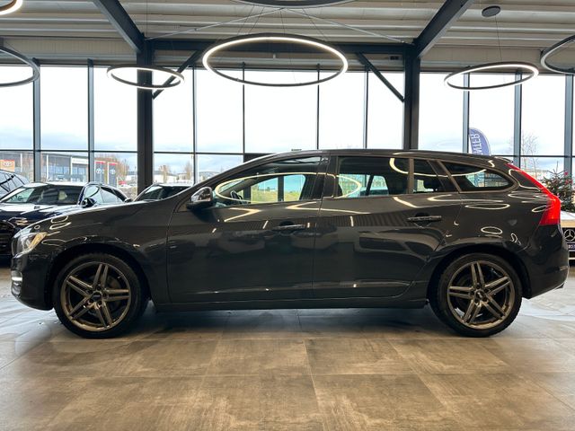 Volvo V60 Kombi Linje Business *Navi*Klima*AHK*Xenon*
