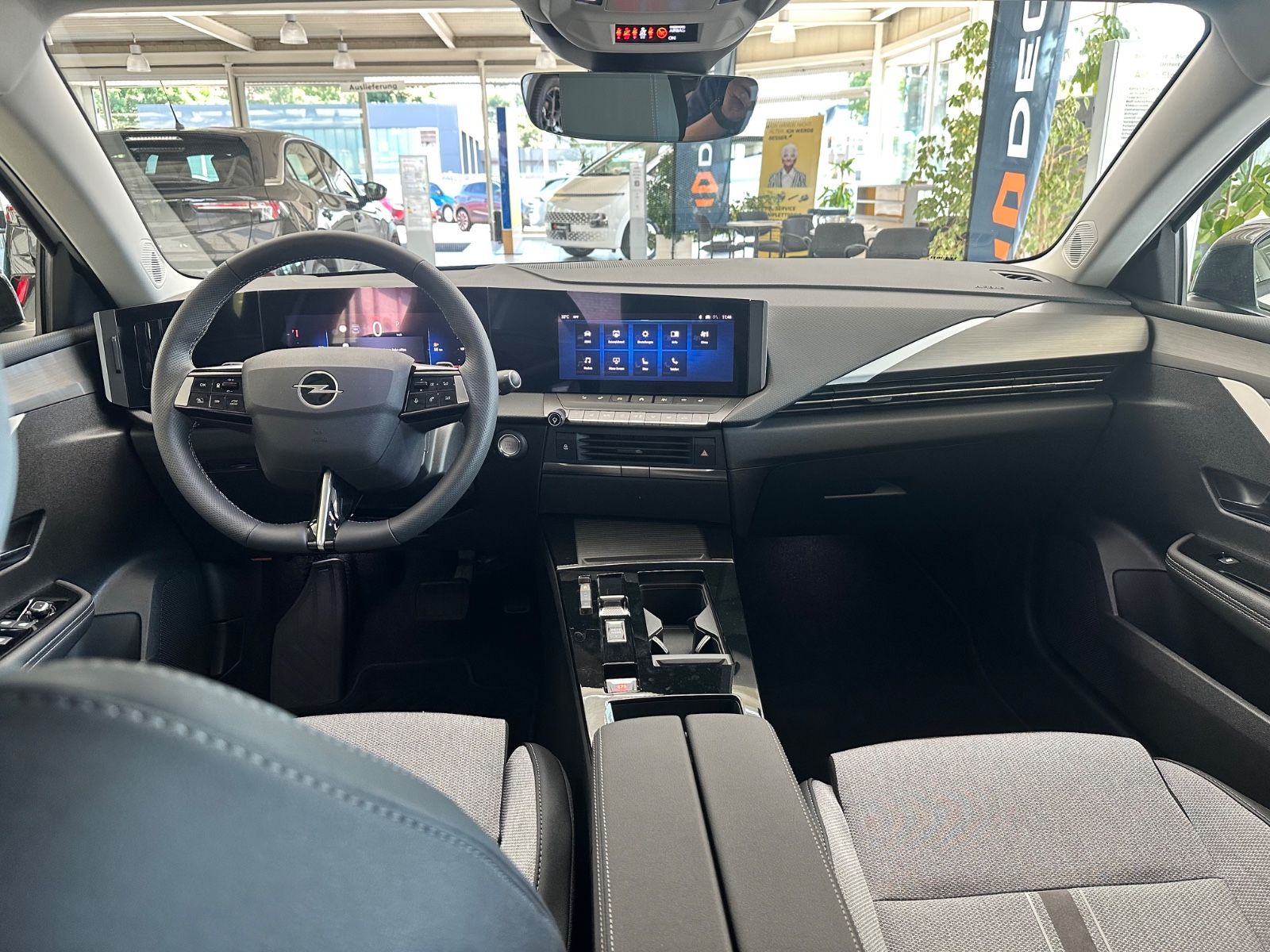 Fahrzeugabbildung Opel Astra L Lim. 5-trg. Elegance*SHZ*LHZ*RFK*PDC