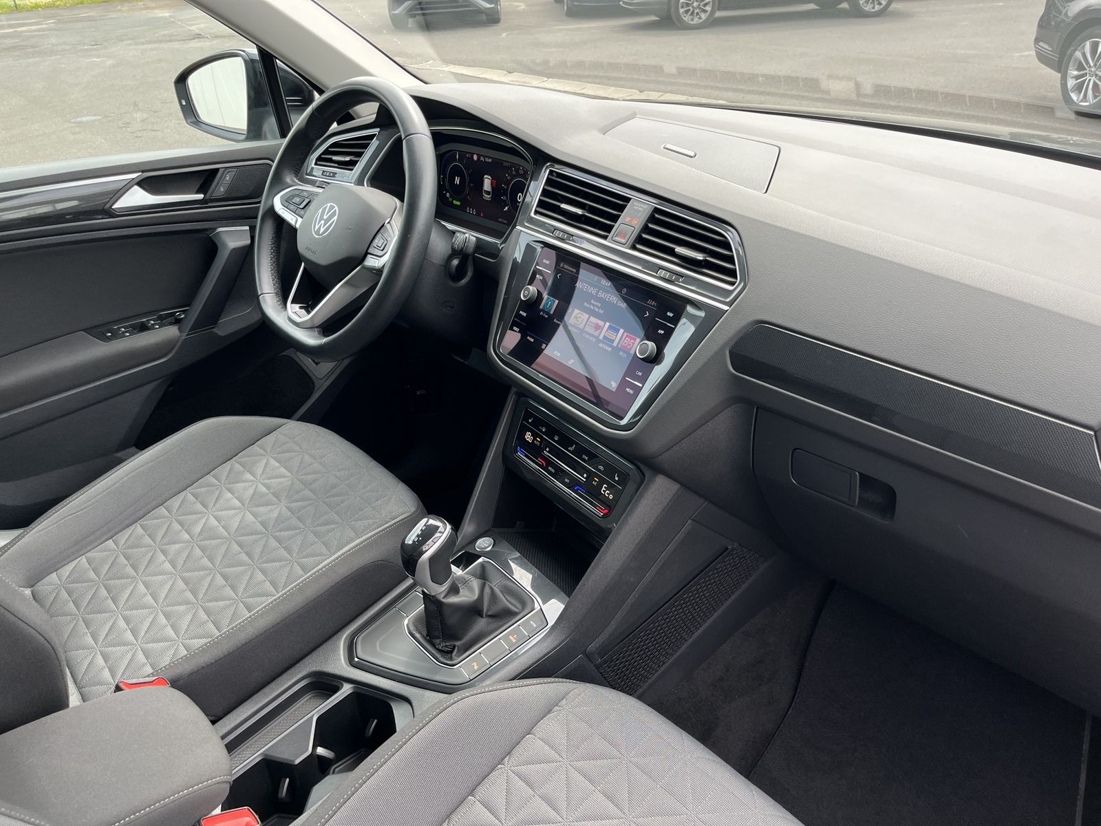 Volkswagen Tiguan 1.4 TSI e-Hybrid Life 156€ m.20% Anz. Nav foto 14