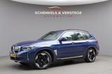 BMW iX3 High Executive 80 kWh / BTW / Panoramadak / - blaue BMW iX3