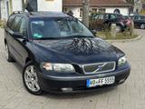 Volvo V70 D5 2.4 Black Edition AUTOMATIK+LEDER+NAVI - gebrauchte Volvo V70 aus dem Jahr 2004