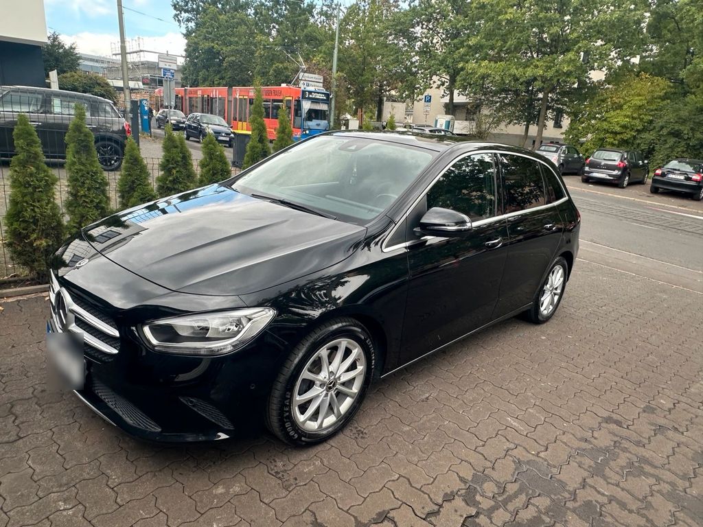 Image of Mercedes-Benz B 200