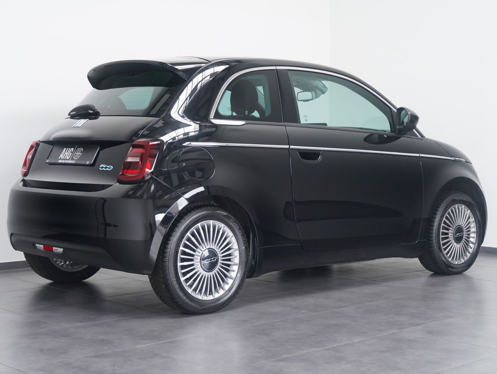 Fahrzeugabbildung Fiat 500e 87KW/42kWh/DC-LADEN/CARPLAY/DAB/SOH