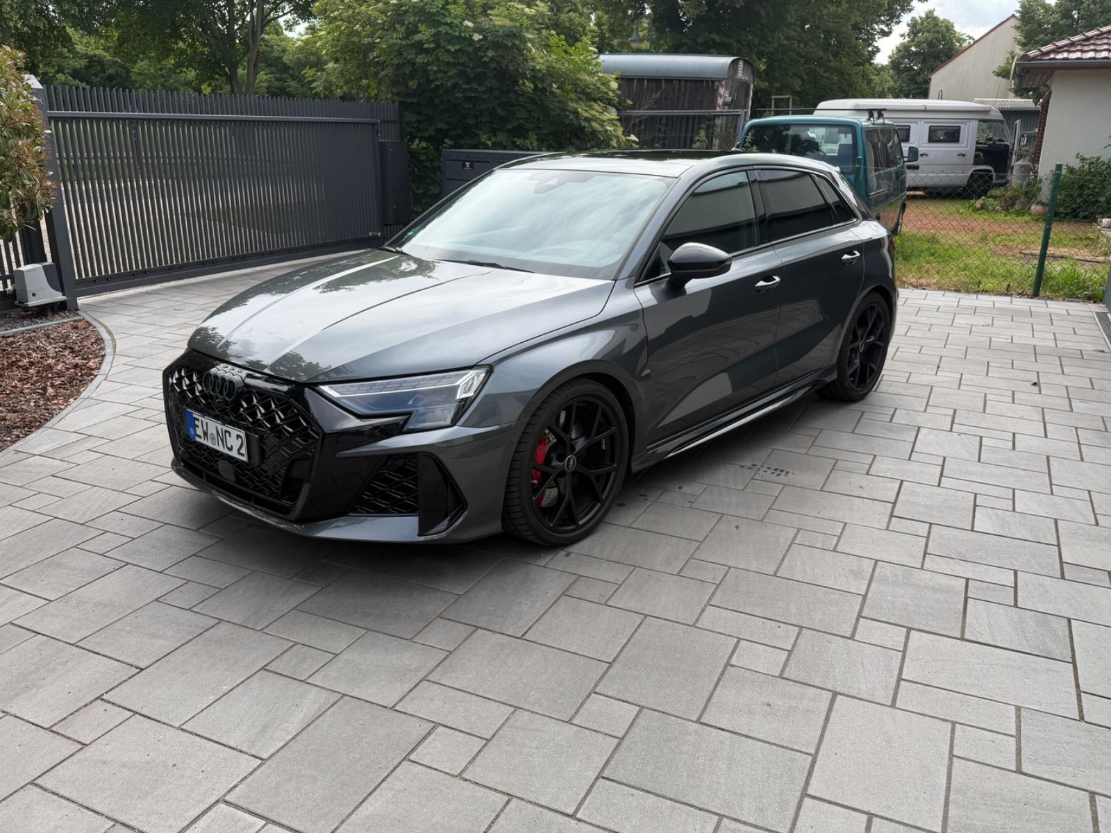 AUDI RS3 Sportb. Pano Head 280km/hGarantie 2030 voll 