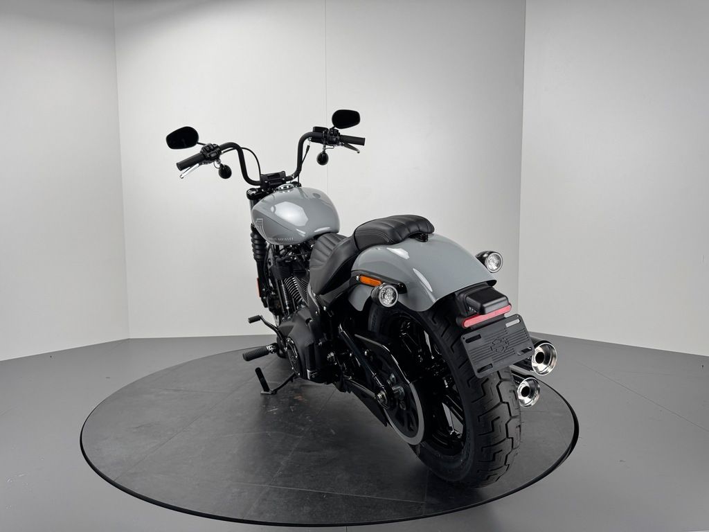 Fahrzeugabbildung Harley-Davidson STREET BOB 114 *NEUWERTIG *WENIG KM