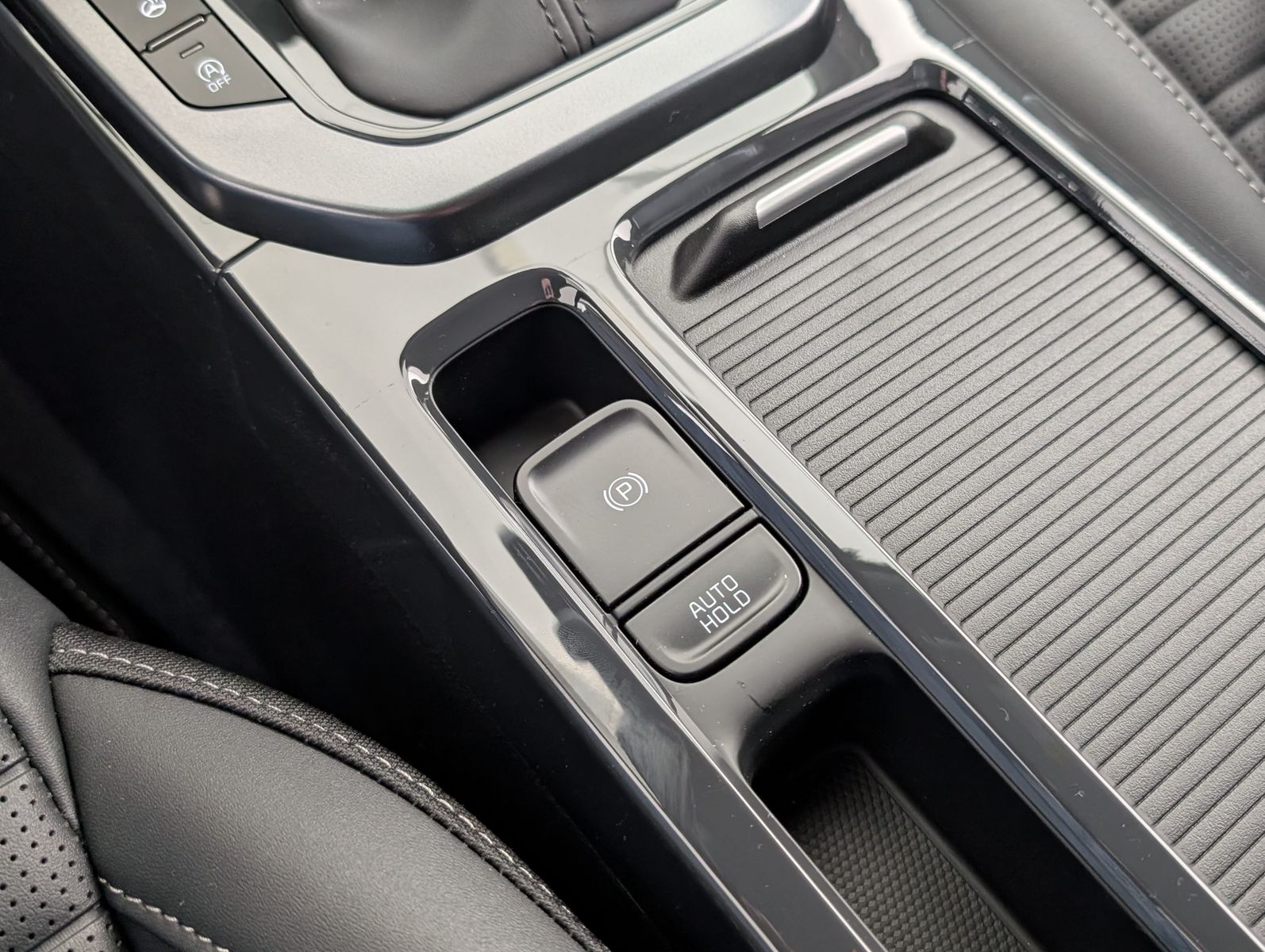 KIA XCeed 1.6 T-GDI 180 DCT Spirit Sitzpaket JBL – Bild 22