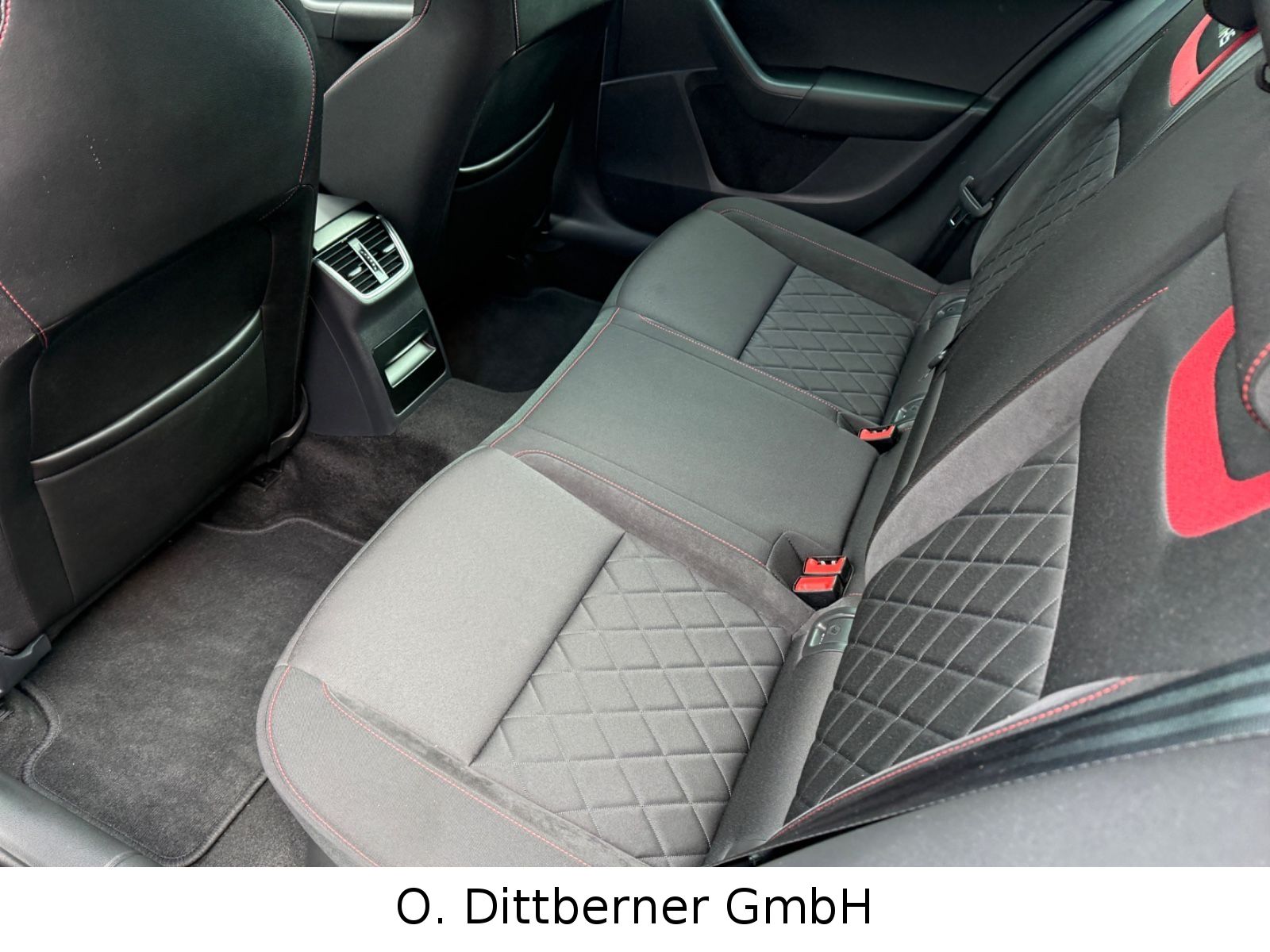 Skoda Octavia Combi 2,0 TDI DSG RS 4x4 StdHzg ACC Navi foto 6