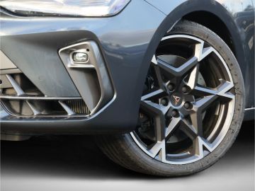 Cupra Leon ST VZ 2.0 TSI  4Drive DSG AHK Kamera Voll L