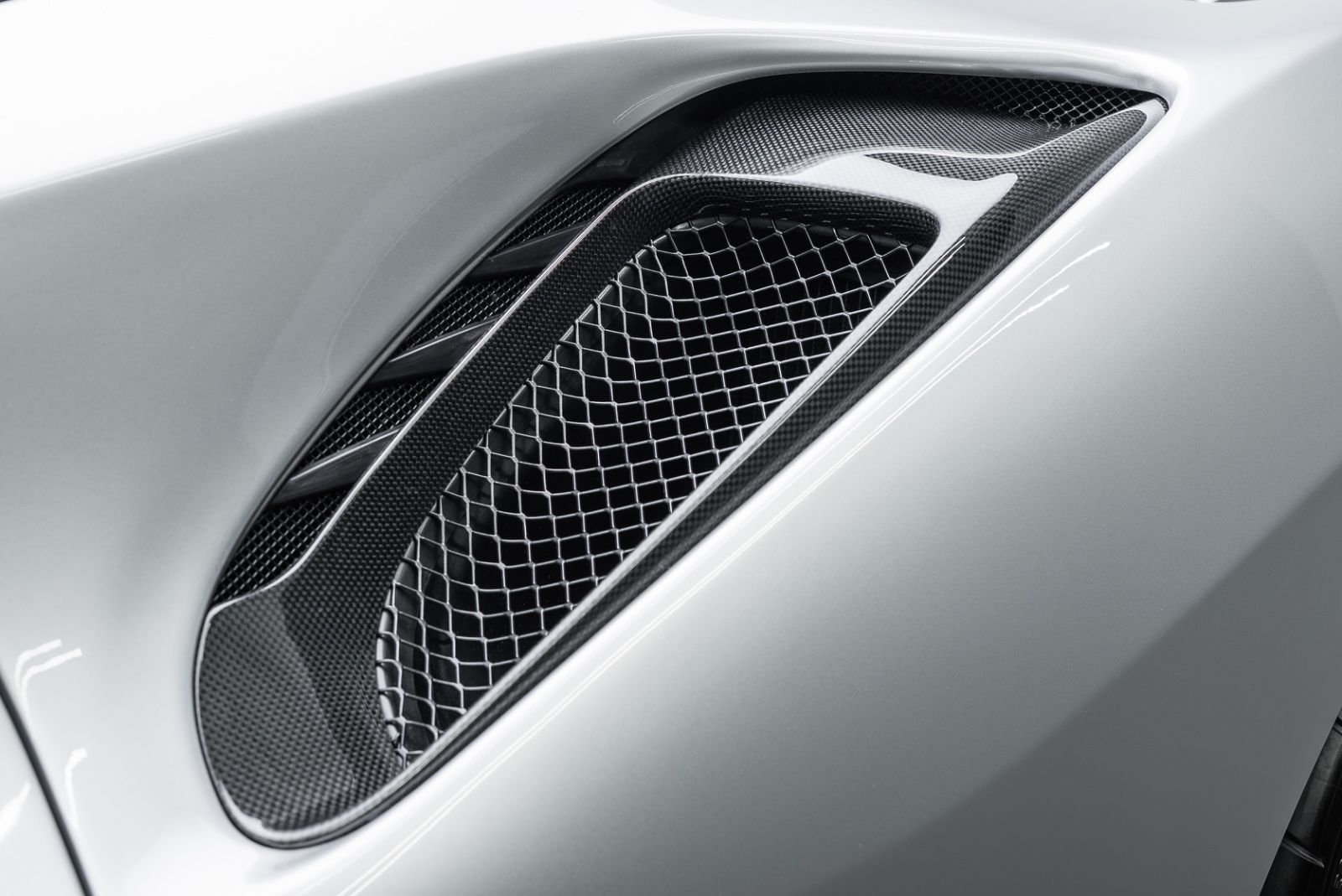 Fahrzeugabbildung Ferrari 488 Pista Piloti TOP/1. HD/LIMITED/CARBON/NEW