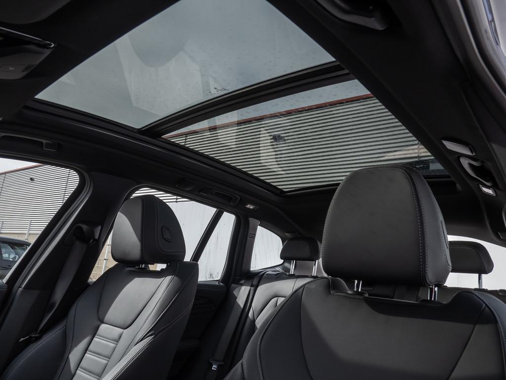BMW X3 M40d LEDER+LASER+PANO+HUD+NAVI+KEYLESS+