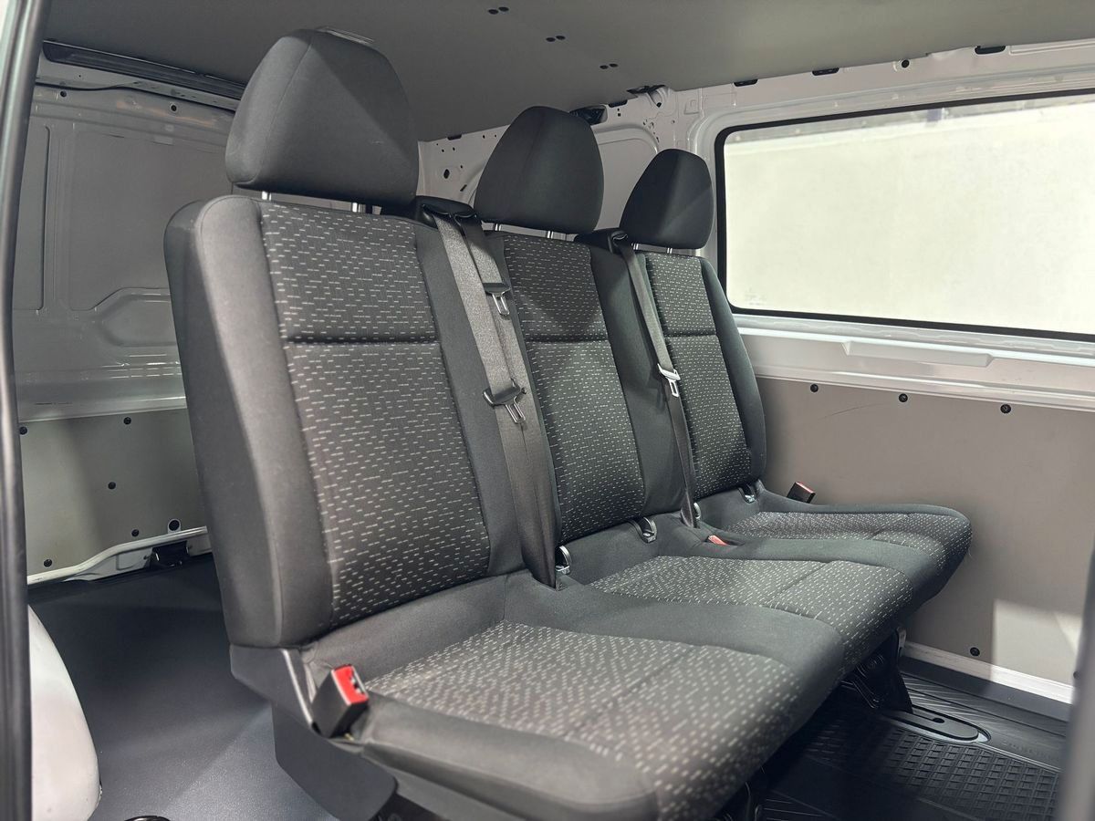 Fahrzeugabbildung Mercedes-Benz Vito Mixto 114 CDI Kompakt#Kamera#Navi#Klima#AHK