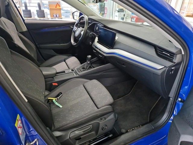 Fahrzeugabbildung Skoda Octavia Combi Clever 2.0TDI Navi Kamera Matrix