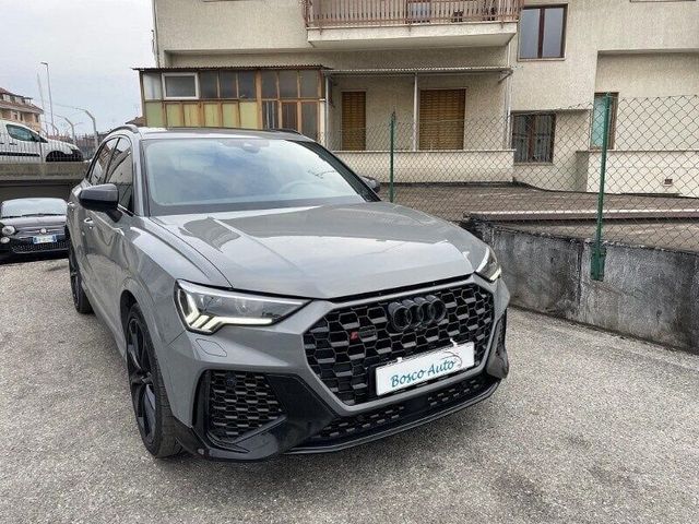 Audi Q3 RS Q3 quattro S tronic