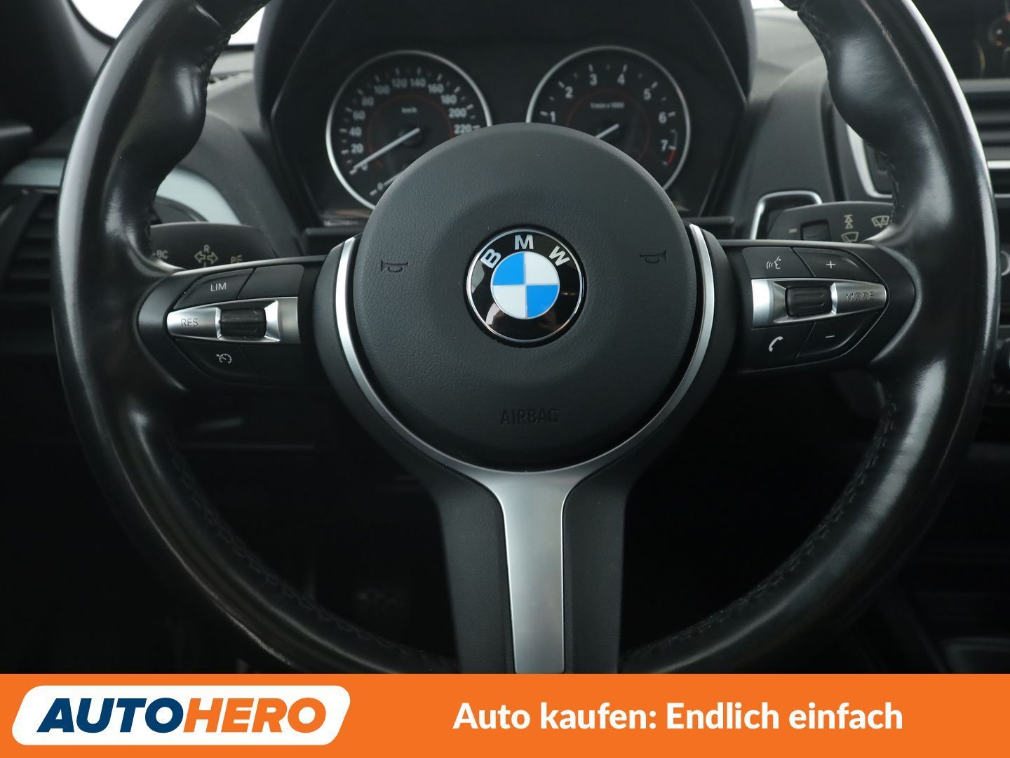 BMW 1er 120i M Sport*NAVI*TEMPO*PDC*SHZ*LIM* foto 19