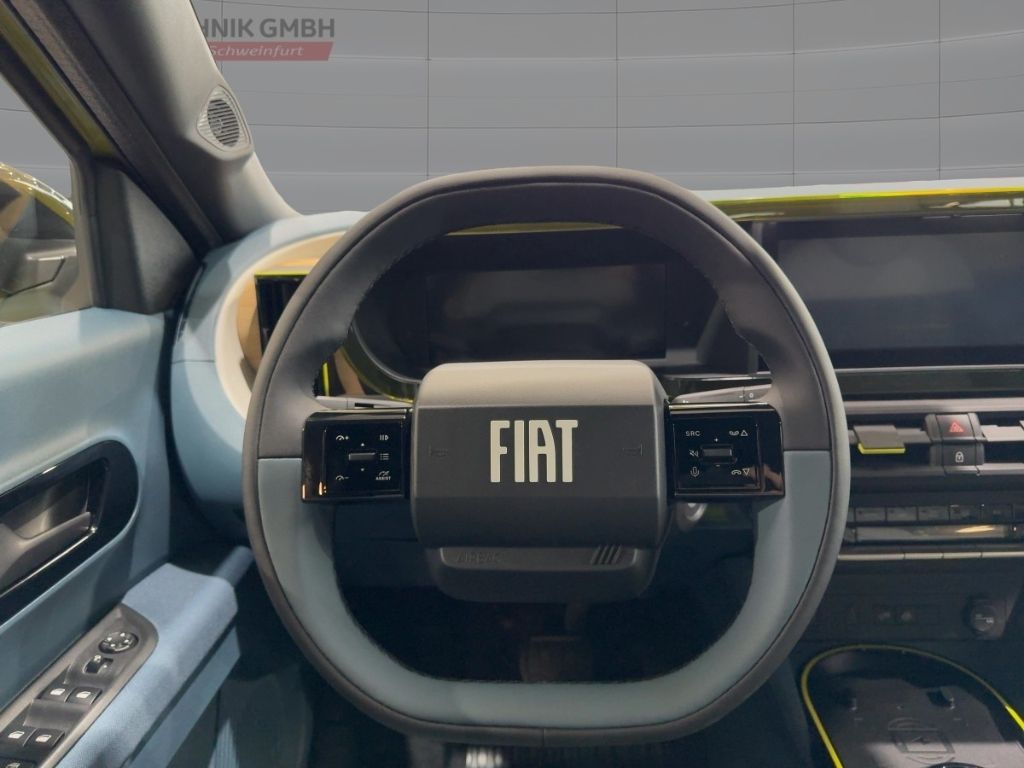 Fahrzeugabbildung Fiat Grande Panda Hybrid LA PRIMA Winter Paket