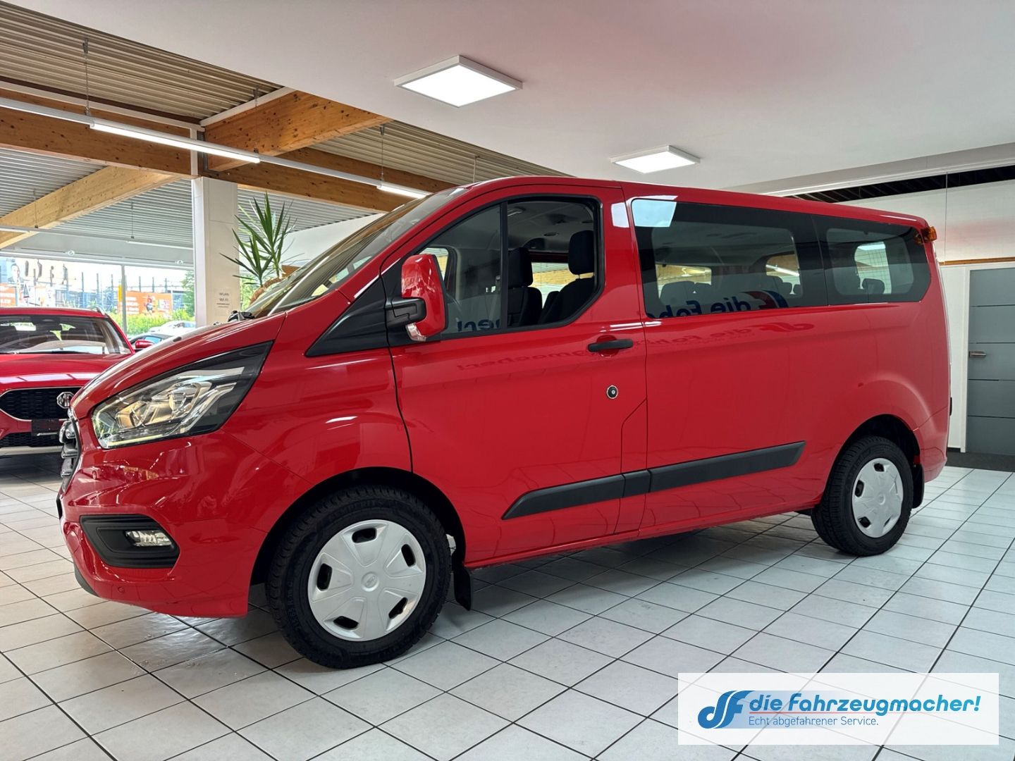 Fahrzeugabbildung Ford Transit Custom 320 L1 Trend 2.0 TDCi 9-sitzer *K
