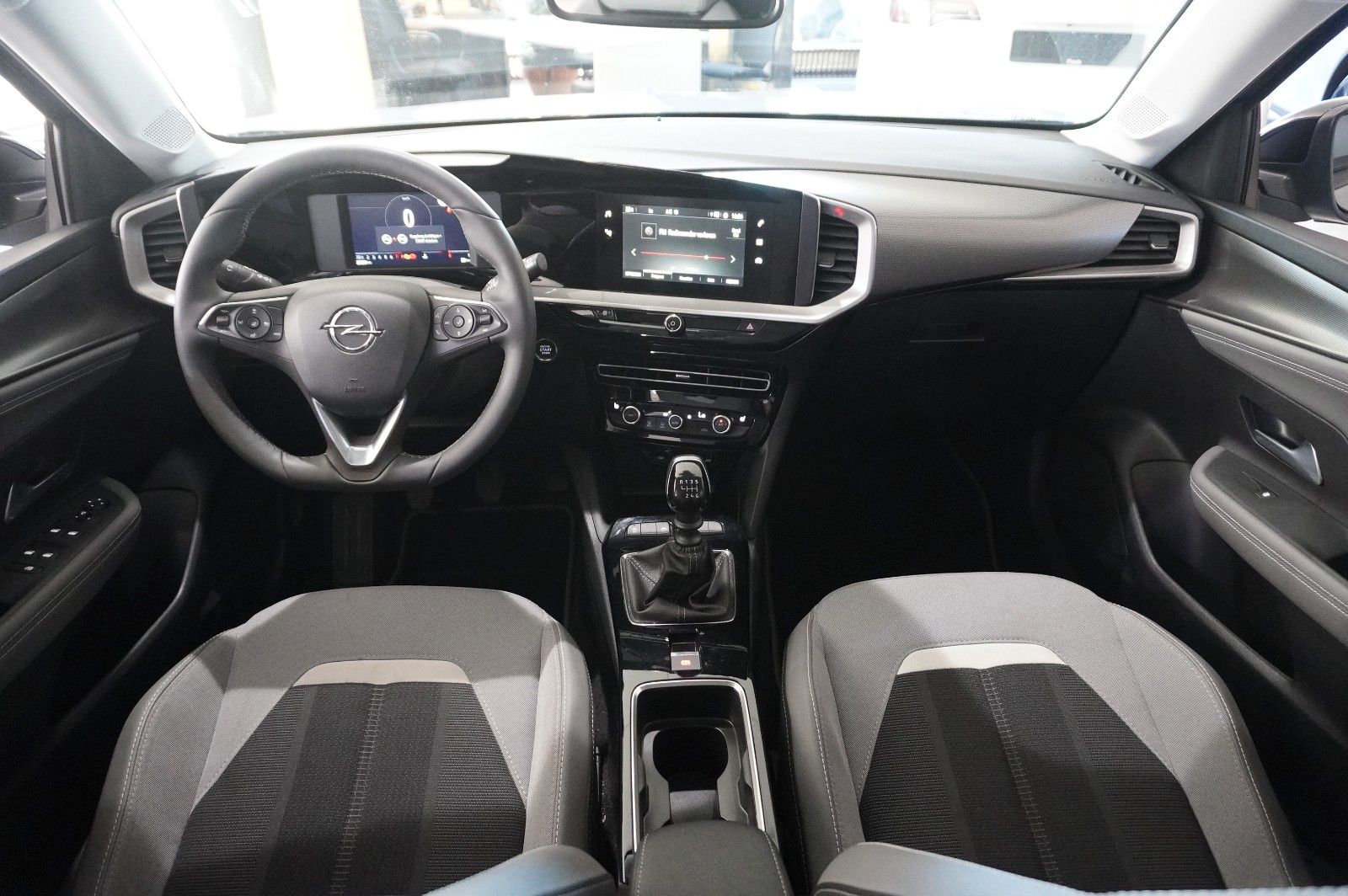 Fahrzeugabbildung Opel Mokka ELEGANCE 1.2T NAVI/LED/KAMERA/SPORT/SH/DAB