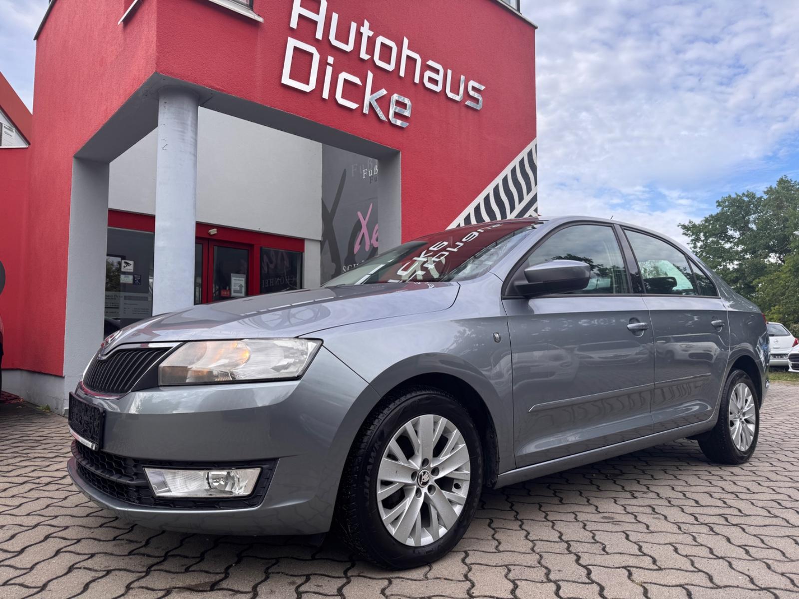 Skoda Rapid Ambition. Klimaautomatik Sitzheizung Temp