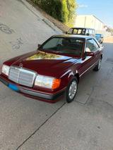 Mercedes-Benz 300 CE Mercedes C124 Neu Lackiert Oldtimer - gebrauchte Mercedes-Benz 300 aus dem Jahr 1988