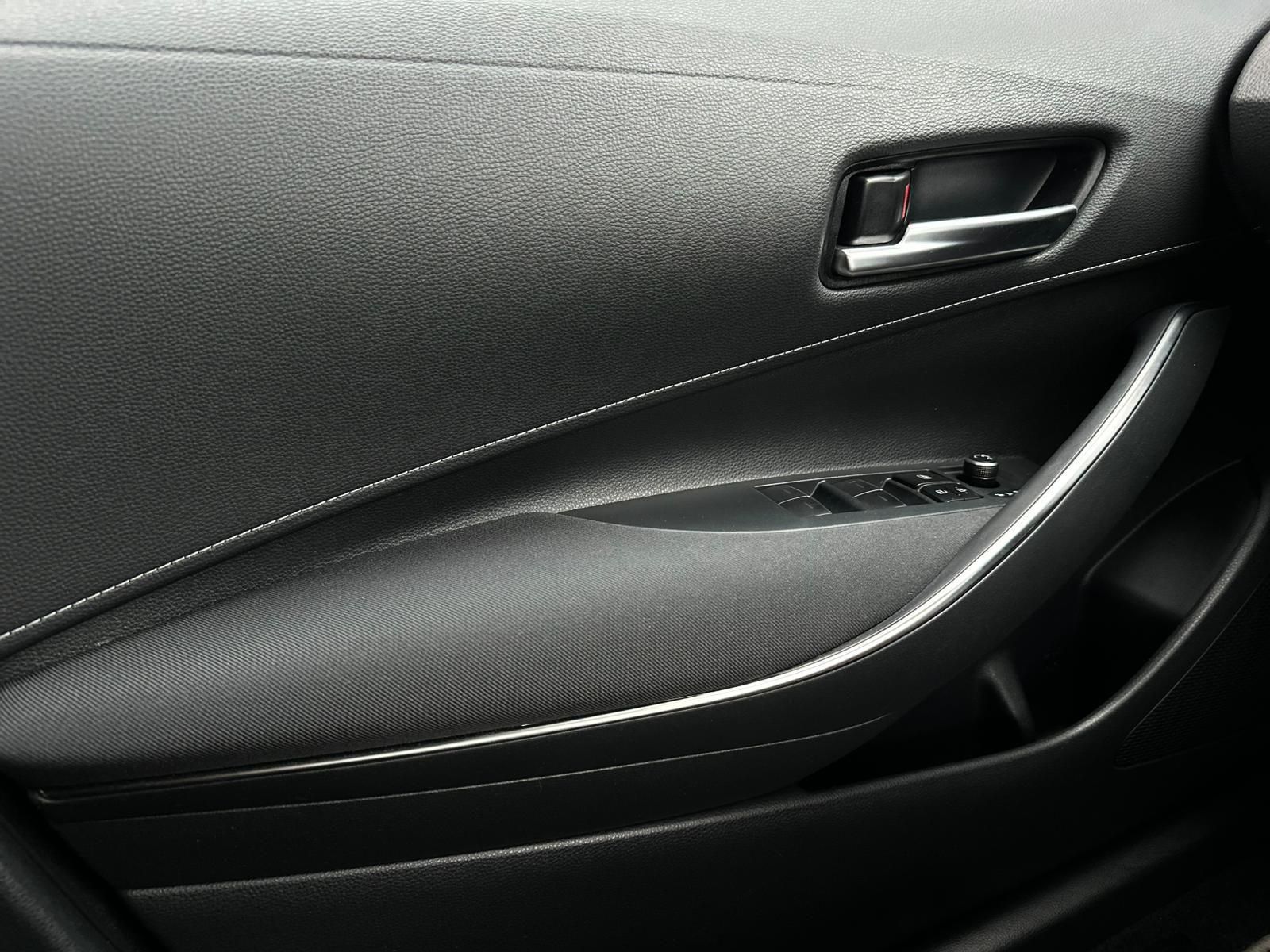 TOYOTA Corolla 1.8 HYBRID BUSINESS EDITION* LED#SHZ#LH - Image 17