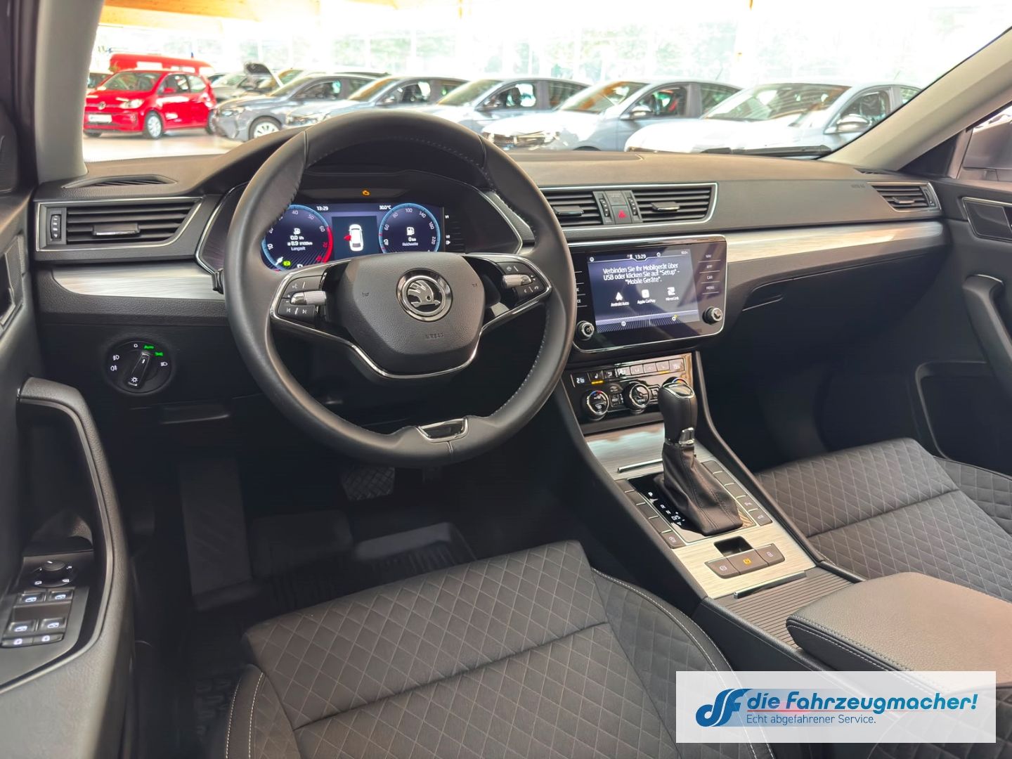 Fahrzeugabbildung SKODA Superb Combi Ambition Digitales Cockpit LED Sper