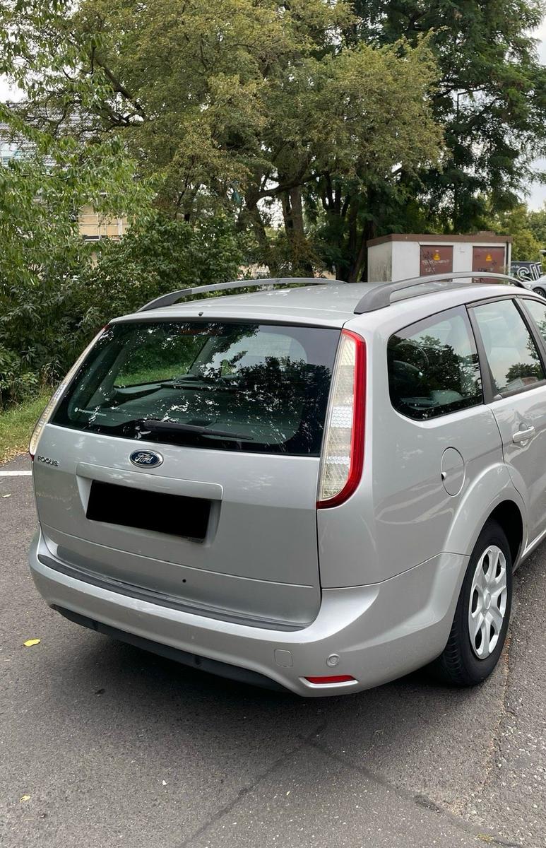 Ford Focus 2010 — photo 6