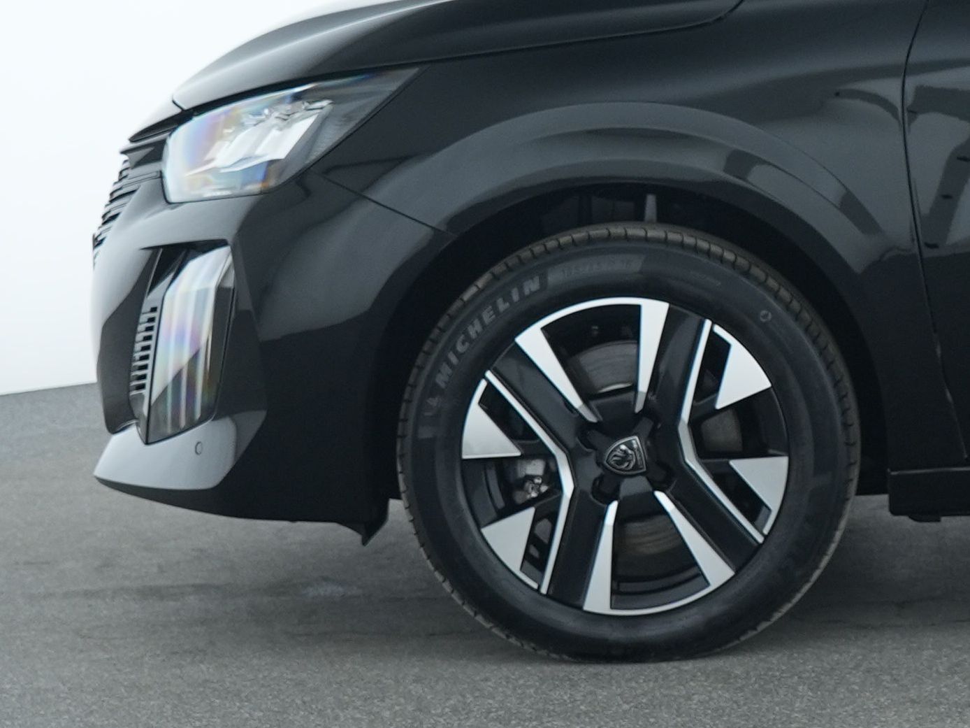 Peugeot e-208 - Bild 12