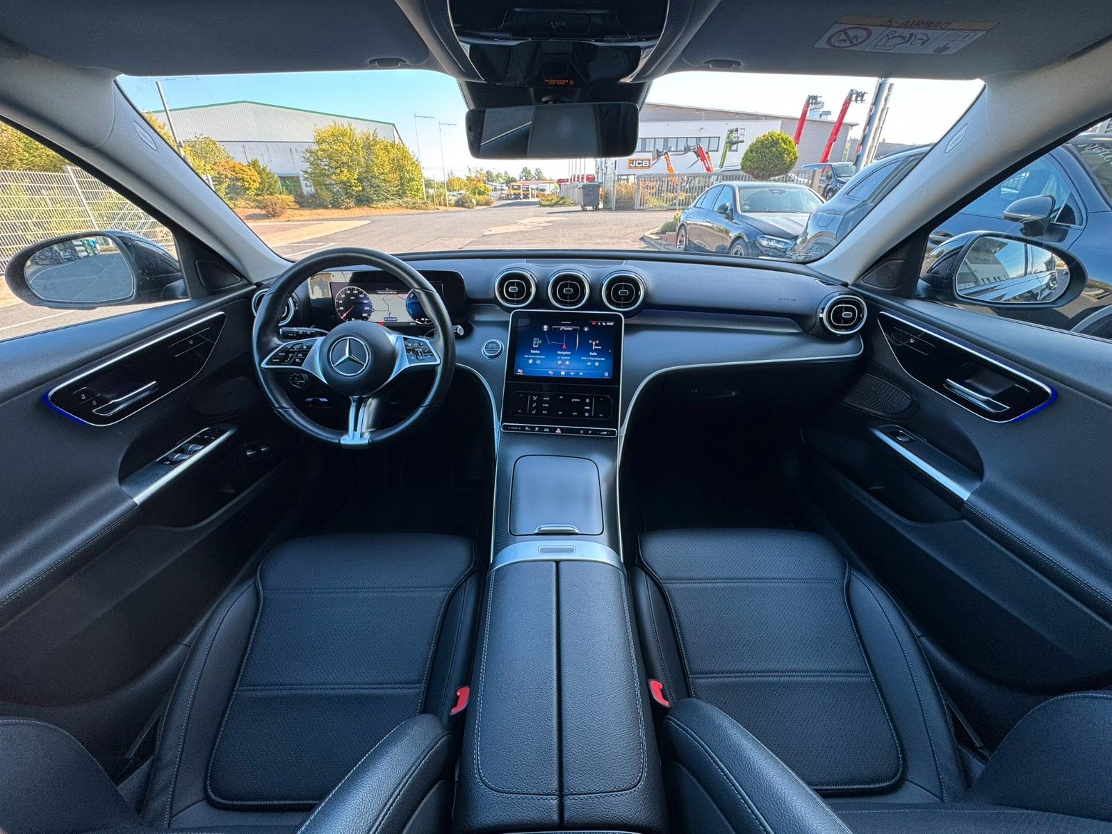 Fahrzeugabbildung Mercedes-Benz C 300e T Avantgarde AHK+Distr+Night+Ambiente+RFK