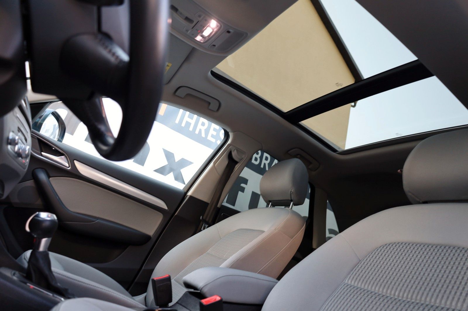 Fahrzeugabbildung Audi Q3 quattro S Line Naxi,Xenon,Panorama,Kamera,SH