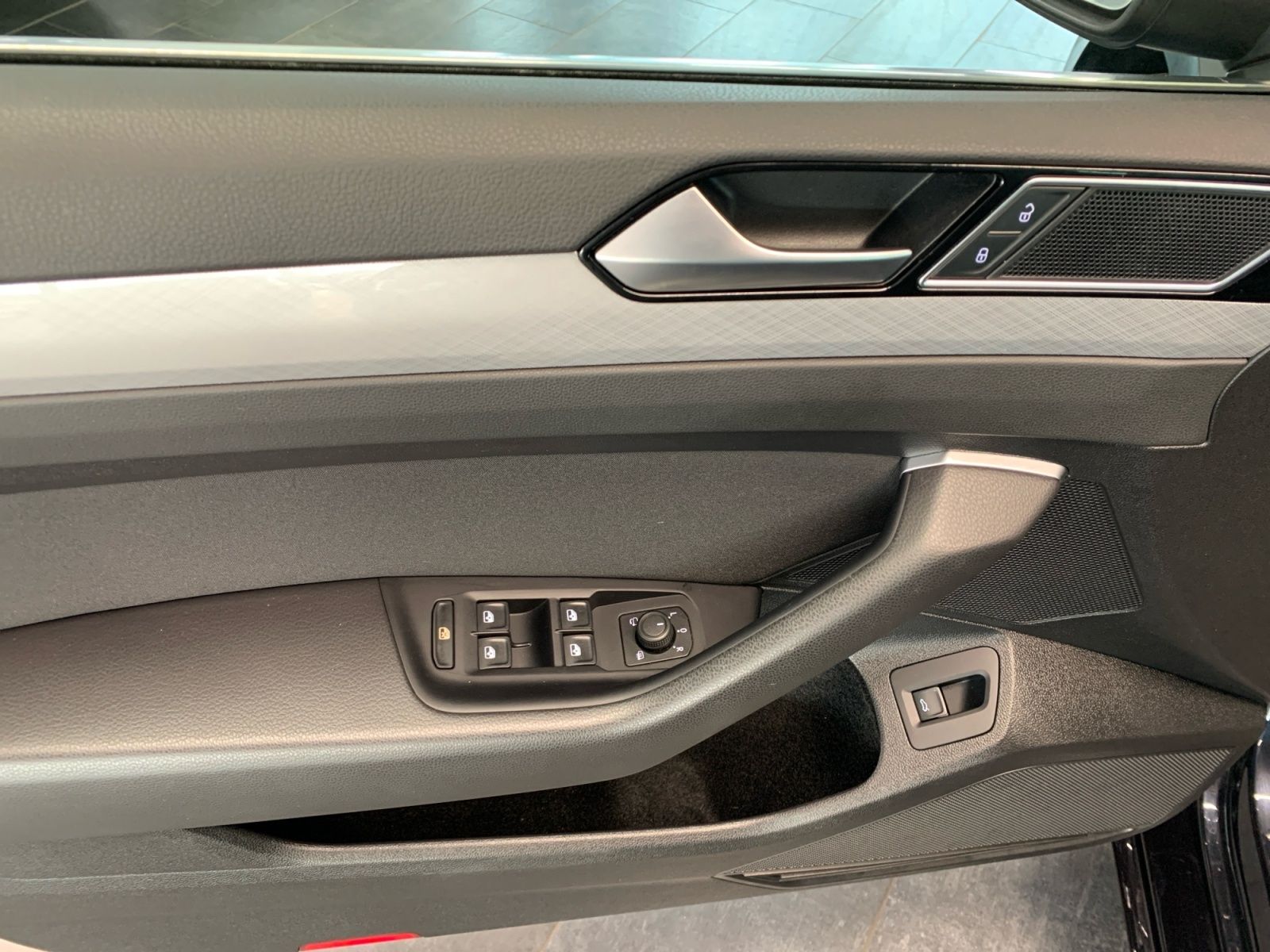 Volkswagen Passat Variant - Bild 15