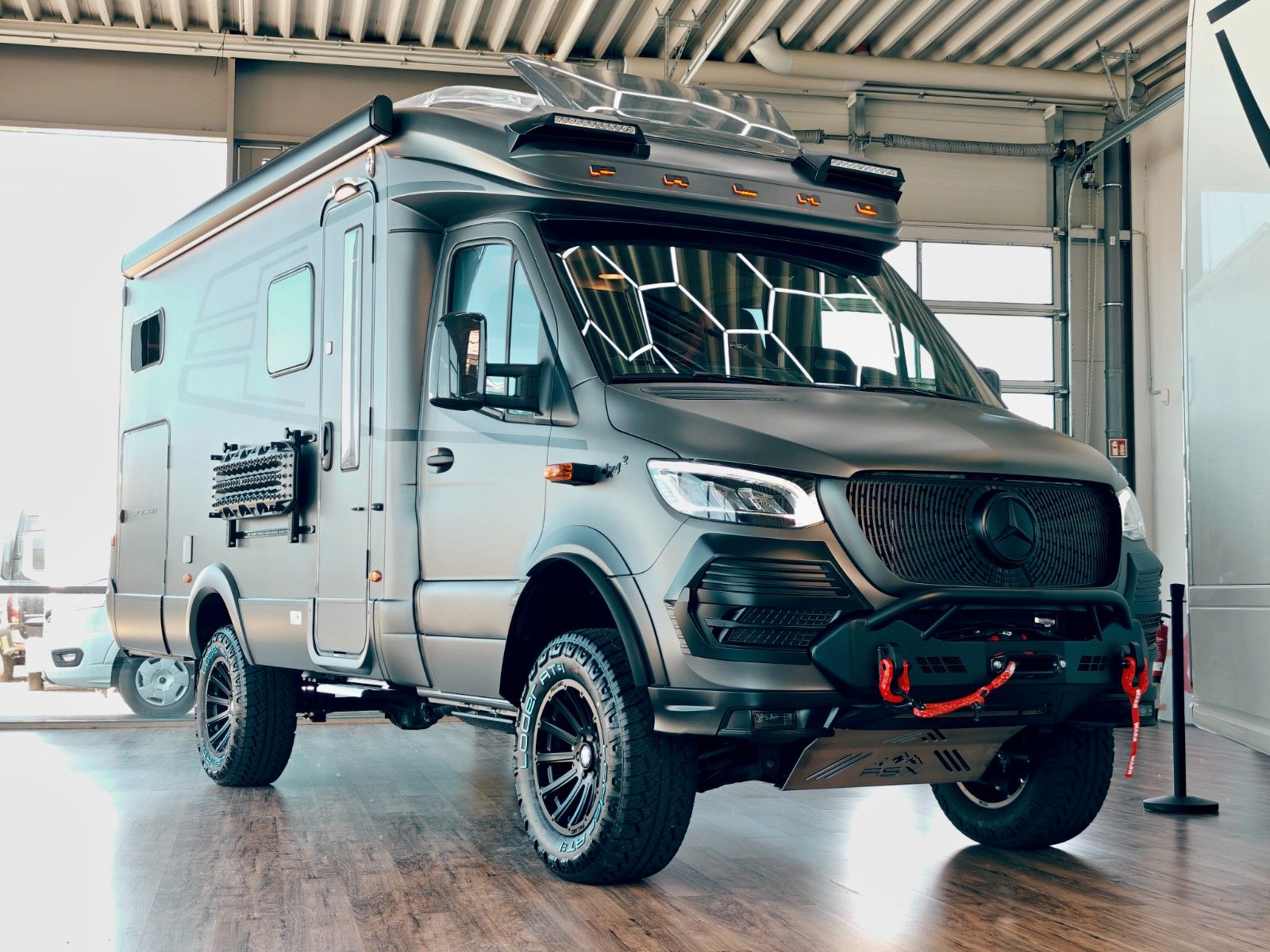 Fahrzeugabbildung HYMER / ERIBA / HYMERCAR ML - T 580 4x4² RSX PRO - PTS ACHATGRAU by palmo