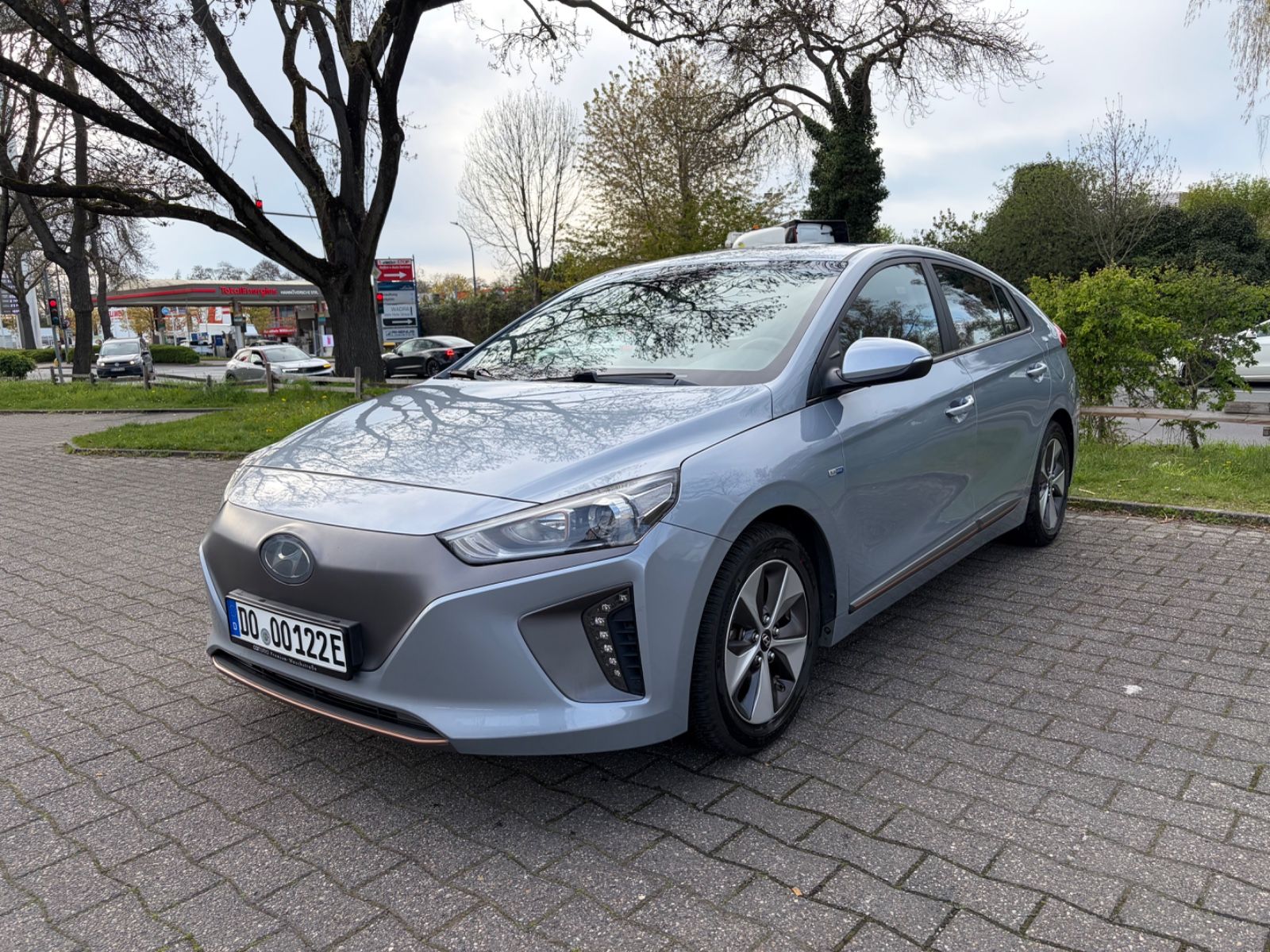 HYUNDAI IONIQ