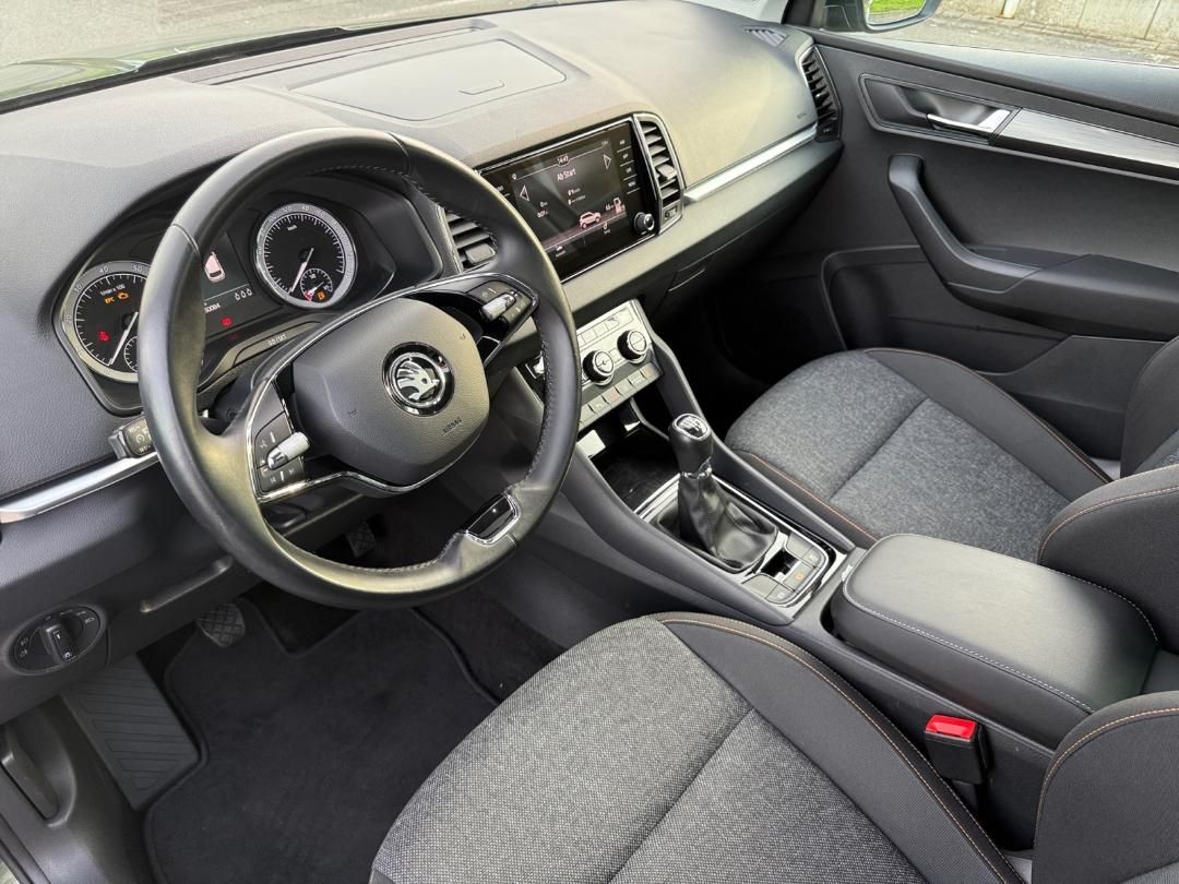 Karoq 1,5 TSI Clever Kamera Navi AHK LED Pano