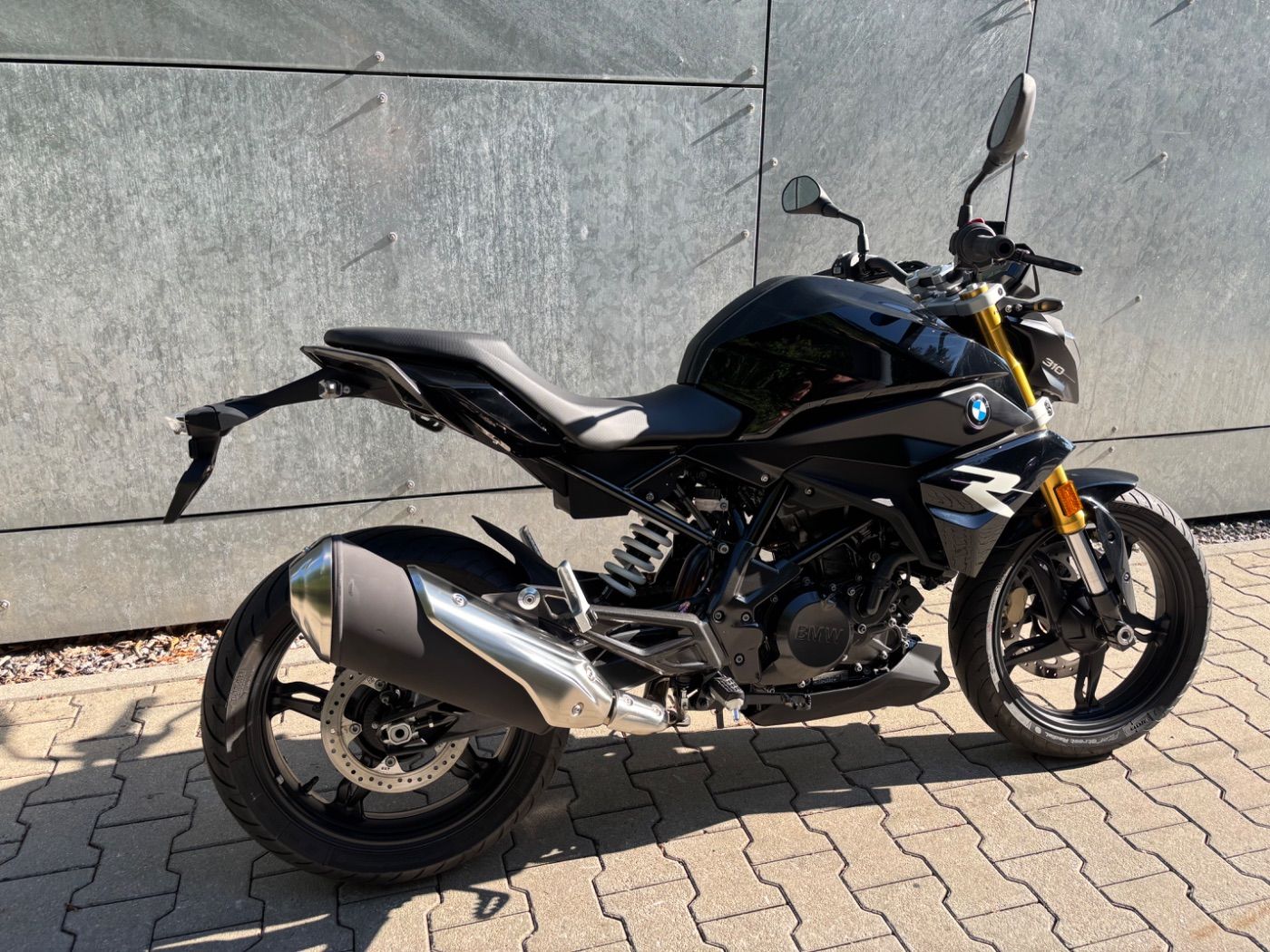 Fahrzeugabbildung BMW G 310 R