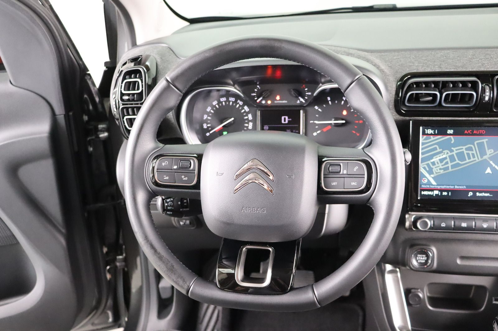 Fahrzeugabbildung Citroën C3 Aircross PT 110 Shine * LED * SHZ *