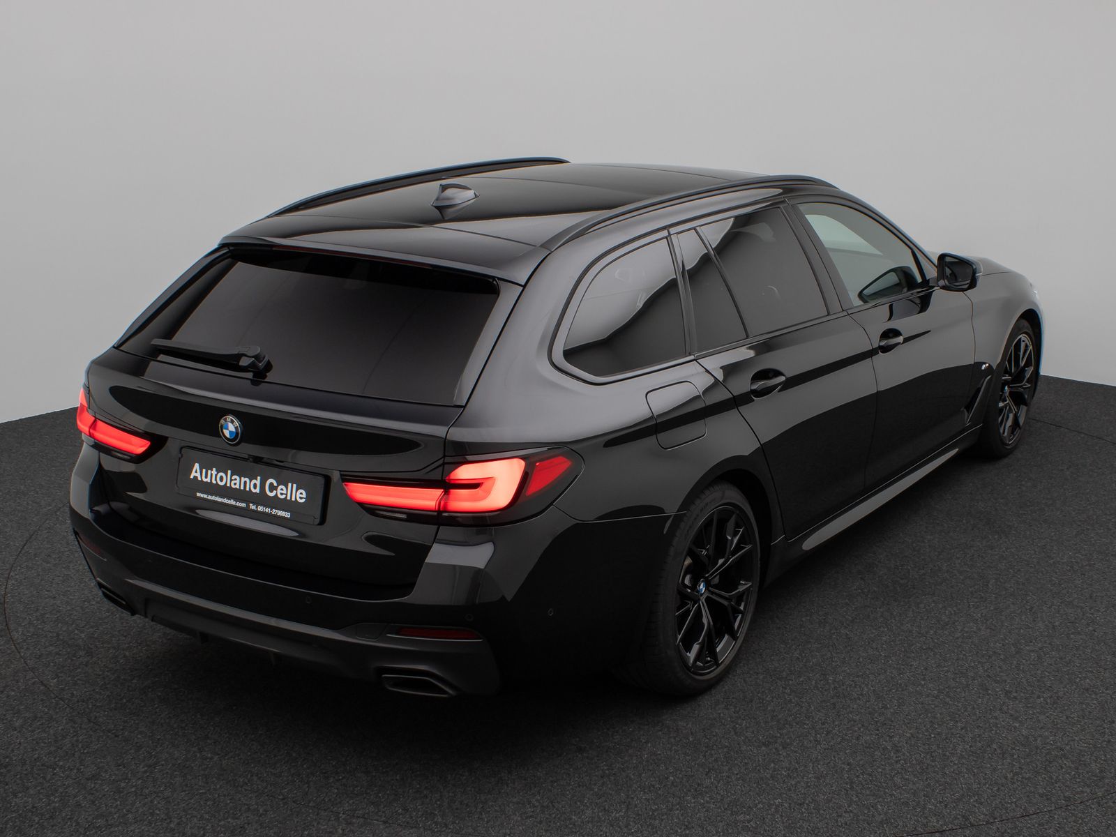 Fahrzeugabbildung BMW 530d M Sport Panorama Kamera Laser HUD DAB HiFi
