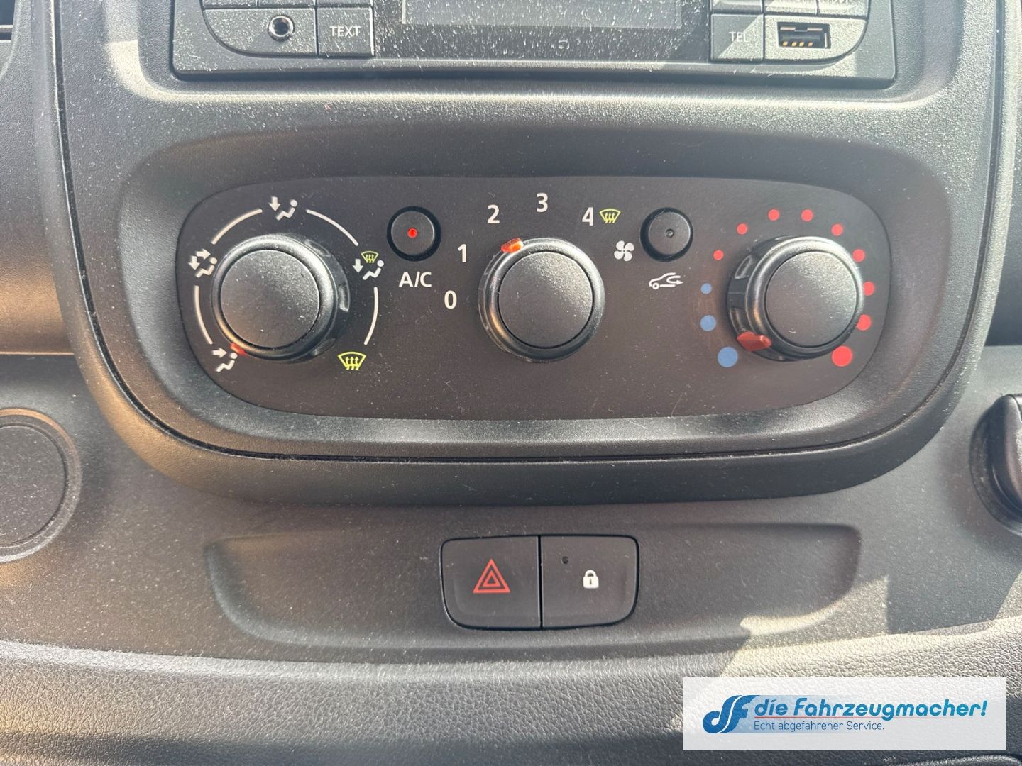 Fahrzeugabbildung Opel Vivaro B Kasten Combi L1H1 2,7t *2453 *EXPORT