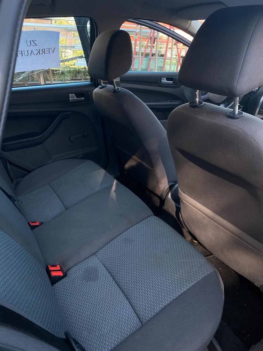 Ford Focus 2005 — photo 6