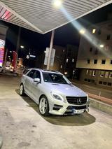 Mercedes-Benz Mercedes ML 350 CDI 4 Matic BlueTec - Mercedes-Benz ML 350 in Nürnberg