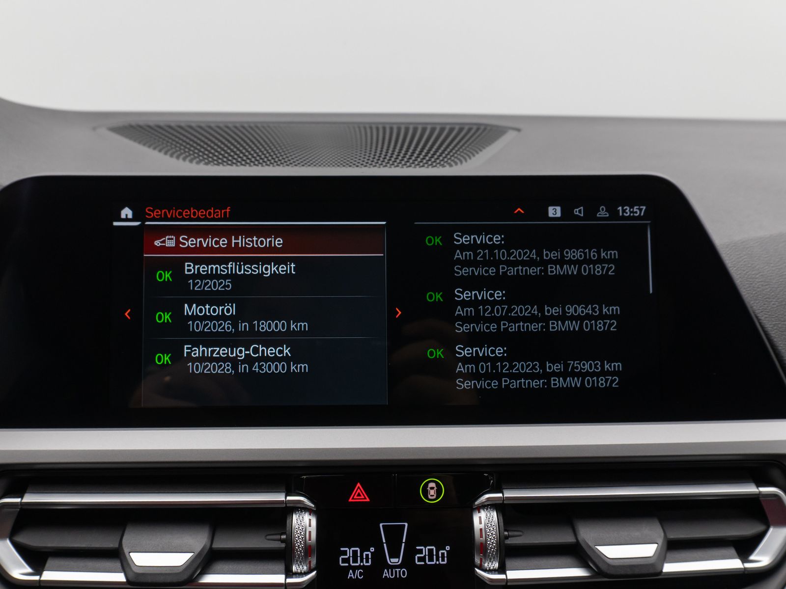 Fahrzeugabbildung BMW 320d DAB HiFi PDC Fernlichtassist Komfort Alarm