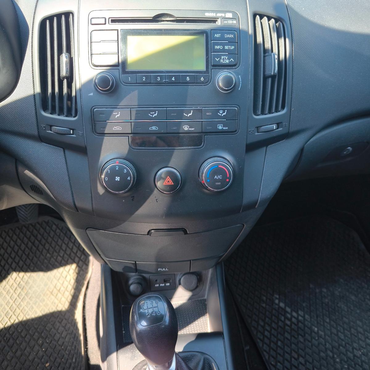 Hyundai i30 2012 — photo 8
