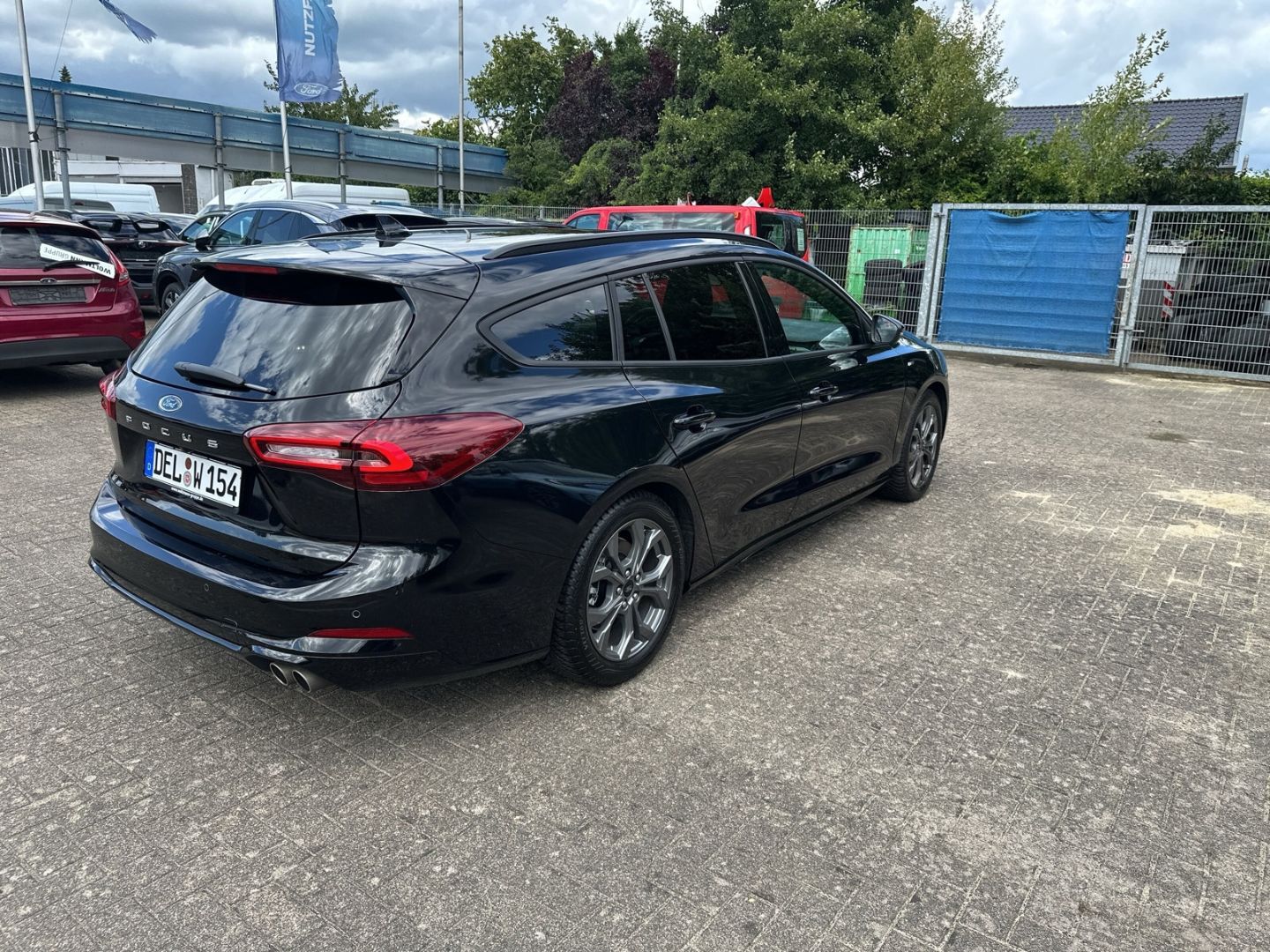 Fahrzeugabbildung Ford Focus Turnier ST-Line 1.0 EcoBoost Mild-Hybrid E