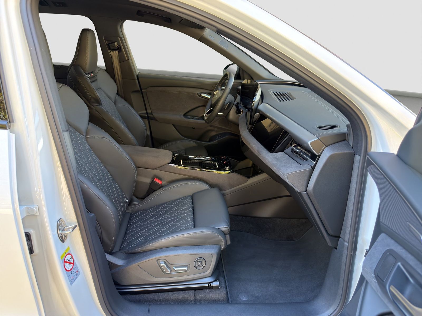 Audi SQ6 e-tron - Bild 15