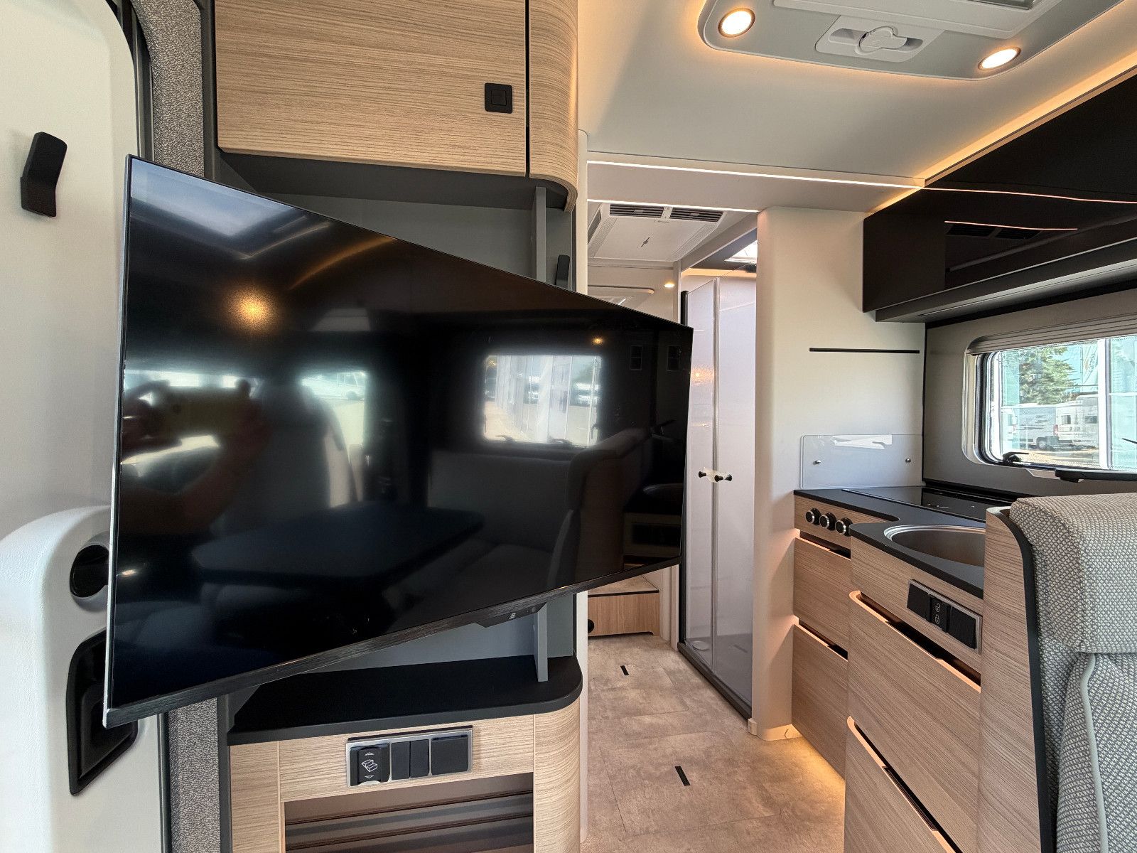 Fahrzeugabbildung HYMER / ERIBA / HYMERCAR B-Klasse MC-T 680 - 12.506€ Sparen!!!