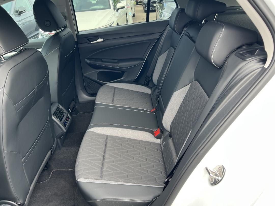 Fahrzeugabbildung Volkswagen Golf Life Energy,GJR,Climatronic,LM-Felgen ,App